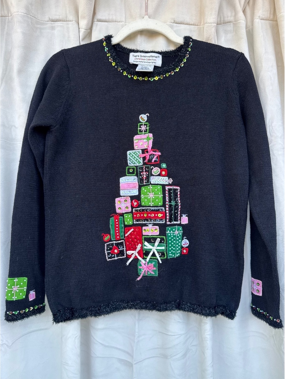 Vintage Tiara International Christmas Collection Women's Sweater Embroidered